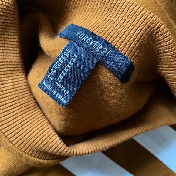 Forever 21 Fleece Lined Crop Sweater - Picture 3 of 3